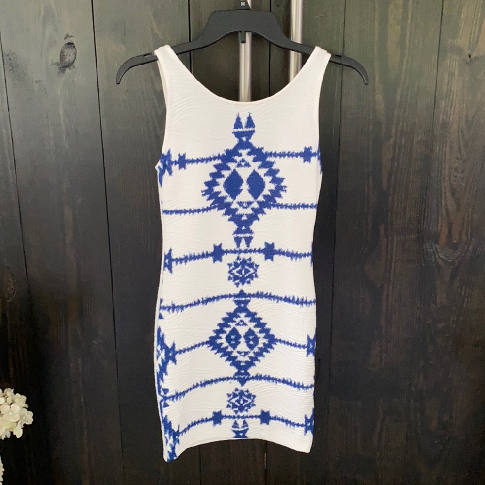 H & M size 4 stretchy mini dress